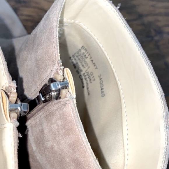 Jones New York Brittany Booties - Picture 5 of 6